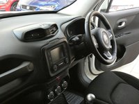 USED 2018 18 JEEP RENEGADE 1.6 M-JET LONGITUDE 5d 118 BHP SAT NAV PARKING SENSORS