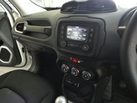 USED 2018 18 JEEP RENEGADE 1.6 M-JET LONGITUDE 5d 118 BHP SAT NAV PARKING SENSORS