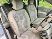 USED 2010 60 RENAULT KANGOO 1.6 EXPRESSION 16V 5d AUTO 105 BHP X11 SERVICE STAMPS//REAR PARK ASSIST//AIRCON//  RARE PETROL AUTOMATIC/105 BHP X11 SERVICE STAMPS//REAR PARK ASSIST//AIRCON// LAST SERVICED 63,300 MILES JANUARY 2021