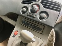 USED 2010 60 RENAULT KANGOO 1.6 EXPRESSION 16V 5d AUTO 105 BHP X11 SERVICE STAMPS//REAR PARK ASSIST//AIRCON//  RARE PETROL AUTOMATIC/105 BHP X11 SERVICE STAMPS//REAR PARK ASSIST//AIRCON// LAST SERVICED 63,300 MILES JANUARY 2021