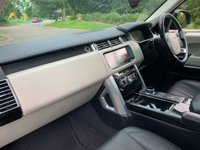 USED 2017 17 LAND ROVER RANGE ROVER 3.0 TDV6 VOGUE 5d 255 BHP RANGE ROVER VOGUE TDV6 - AUTOMATIC - FULL EBONY/IVORY HIDE - PANORAMIC GLASS ROOF - 1 FORMER KEEPER - FULL SERVICE HISTORY - HUGE SPECIFICATION - CELEBRITY OWNER