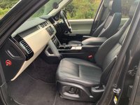 USED 2017 17 LAND ROVER RANGE ROVER 3.0 TDV6 VOGUE 5d 255 BHP RANGE ROVER VOGUE TDV6 - AUTOMATIC - FULL EBONY/IVORY HIDE - PANORAMIC GLASS ROOF - 1 FORMER KEEPER - FULL SERVICE HISTORY - HUGE SPECIFICATION - CELEBRITY OWNER