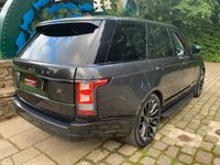USED 2017 17 LAND ROVER RANGE ROVER 3.0 TDV6 VOGUE 5d 255 BHP RANGE ROVER VOGUE TDV6 - AUTOMATIC - FULL EBONY/IVORY HIDE - PANORAMIC GLASS ROOF - 1 FORMER KEEPER - FULL SERVICE HISTORY - HUGE SPECIFICATION - CELEBRITY OWNER