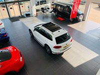 USED 2016 16 VOLKSWAGEN TOUAREG 3.0 V6 R-LINE TDI BLUEMOTION TECHNOLOGY 5d 259 BHP No nonsense uk home delivery