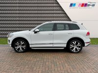 USED 2016 16 VOLKSWAGEN TOUAREG 3.0 V6 R-LINE TDI BLUEMOTION TECHNOLOGY 5d 259 BHP No nonsense uk home delivery