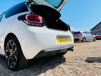 USED 2013 13 CITROEN DS3 1.6 DSTYLE PLUS 3d 120 BHP FSH - Petrol - White and Cadburys Purple