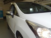 USED 2014 14 PEUGEOT 3008 1.6 HDI ALLURE 5d 115 BHP * SATNAV *   PAN ROOF... REVERSE CAMERA