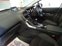 USED 2014 14 PEUGEOT 3008 1.6 HDI ALLURE 5d 115 BHP * SATNAV *   PAN ROOF... REVERSE CAMERA