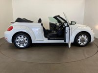 USED 2015 15 VOLKSWAGEN BEETLE 1.4 DESIGN TSI BLUEMOTION TECHNOLOGY 2d 148 BHP Convertible in Striking Oryx white