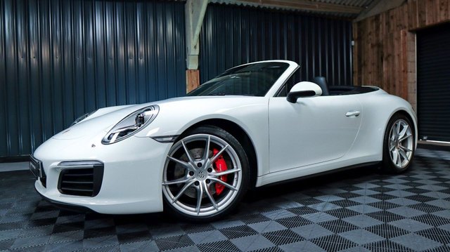 2016 16 Porsche 911 3.0 CARRERA 4S PDK 2d 414 BHP