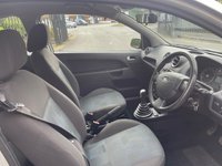USED 2007 56 FORD FIESTA 1.2 ZETEC CLIMATE 16V 3d 78 BHP 