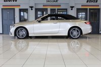 USED 2017 67 MERCEDES-BENZ E-CLASS 2.0 E 220 D AMG LINE PREMIUM PLUS 2d AUTO 192 BHP FINISHED IN STUNNING METALLIC ARAGONITE SILVER, COMPLIMENTED WITH FULL BLACK LEATHER, ELECTRICALLY ADJUSTABLE, MEMORY PROGRAMME, HEATED SEATS + 1 OWNER LOW MILEAGE MASTERPIECE, COMES WITH A  FULL SERVICE HISTORY AND A WONDERFUL SPECIFICATION LIST + COMAND ONLINE WITH FULL WIDESCREEN DIGITAL DASH DISPLAY + REVERSING CAMERA + 19 INCH AMG DIAMOND CUT ALLOY WHEELS + SATELLITE NAVIGATION + APPLE CARPLAY AND ANDROID AUTO + FRONT AND REAR PARKING ASSISTANCE + BLUETOOTH PHONE AND MEDIA CONNECTIVITY