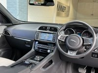 USED 2017 67 JAGUAR F-PACE 2.0 R-SPORT AWD 5d 178 BHP 