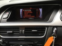 USED 2012 62 AUDI A4 2.0 AVANT TDI SE 5d 141 BHP BLUETOOTH//CRUISE CONTROL//REAR PARK ASSIST//X7 SERVICE HISTORY STAMPS 141 BHP BLUETOOTH//CRUISE CONTROL//REAR PARK ASSIST//X7 SERVICE HISTORY STAMPS