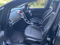 USED 2015 15 VAUXHALL ASTRA 1.4 EXCITE 5d 98 BHP 2015 VAUXHALL ASTRA 1.4 EXCITE 5DR - 33,178 MILES ONLY - 2 FORMER KEEPER - HALF LEATHER INTERIOR - AIR CONDITIONING - 17 INCH BRIGHT SILVER ALLOYS
