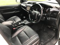 USED 2018 68 TOYOTA HI-LUX 2.4 INVINCIBLE X 4WD D-4D DCB 4d 147 BHP MASSIVE SPEC  LOW MILES , NO VAT