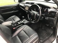 USED 2018 68 TOYOTA HI-LUX 2.4 INVINCIBLE X 4WD D-4D DCB 4d 147 BHP MASSIVE SPEC  LOW MILES , NO VAT