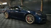 USED 2020 20 PORSCHE 911 3.0 CARRERA S PDK 2d 444 BHP BEAUTIFUL IN MIDNIGHT BLUE WITH AURUM GOLD WHEELS, CHRONO, SUNROOF - STUNNING!!
