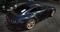USED 2020 20 PORSCHE 911 3.0 CARRERA S PDK 2d 444 BHP BEAUTIFUL IN MIDNIGHT BLUE WITH AURUM GOLD WHEELS, CHRONO, SUNROOF - STUNNING!!