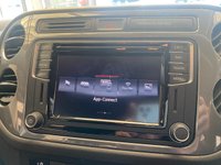 USED 2015 65 VOLKSWAGEN TIGUAN 2.0 MATCH TDI BLUEMOTION TECHNOLOGY 4MOTION 5d 148 BHP FULL VW HIST TIMING BELT DONE 4X4 AND SINGLE ELECTRIC TOW BAR
