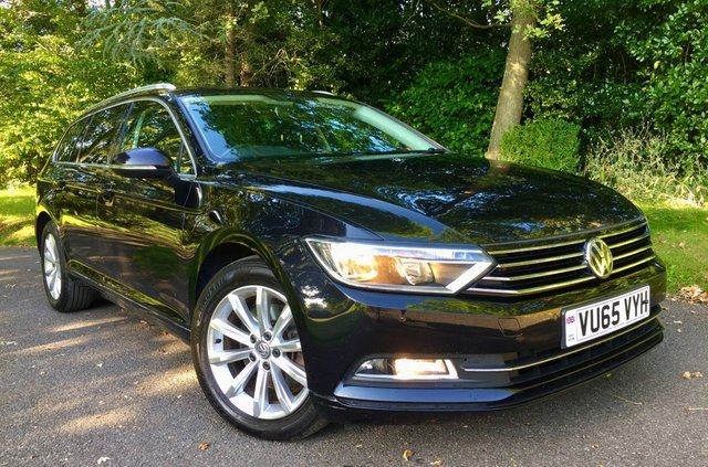 2015 65 Volkswagen Passat 2.0 SE BUSINESS TDI BLUEMOTION TECHNOLOGY 5d 148 BHP ULEZ COMPLIANT/&pound;20 ROAD TAX///SAT NAV//CRUISE//BLUETOOTH//DAB//FRONT AND REAR PARK SENSORS//////NEW CAMBELT AND WATERPUMP FITTED BY US AT 54,800 MILES//////// 
