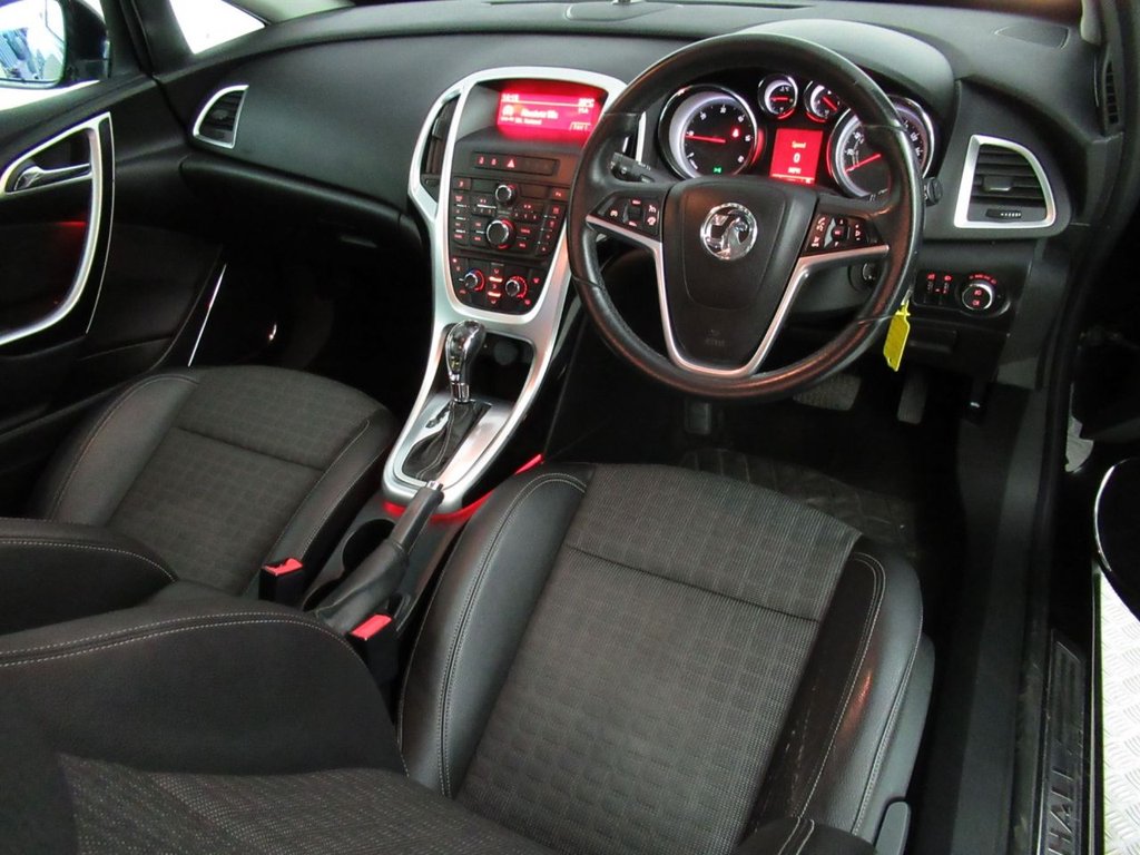 USED 2014 14 VAUXHALL ASTRA GTC 2.0 SRI CDTI AUTO 3d 162 BHP 