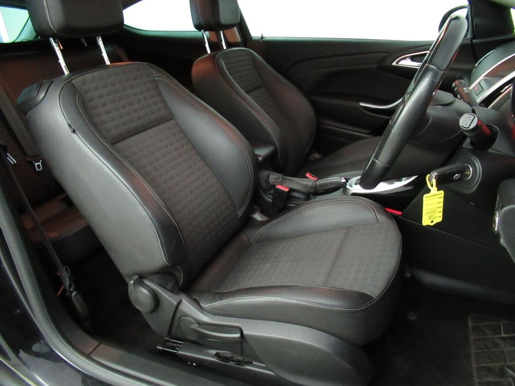 USED 2014 14 VAUXHALL ASTRA GTC 2.0 SRI CDTI AUTO 3d 162 BHP 
