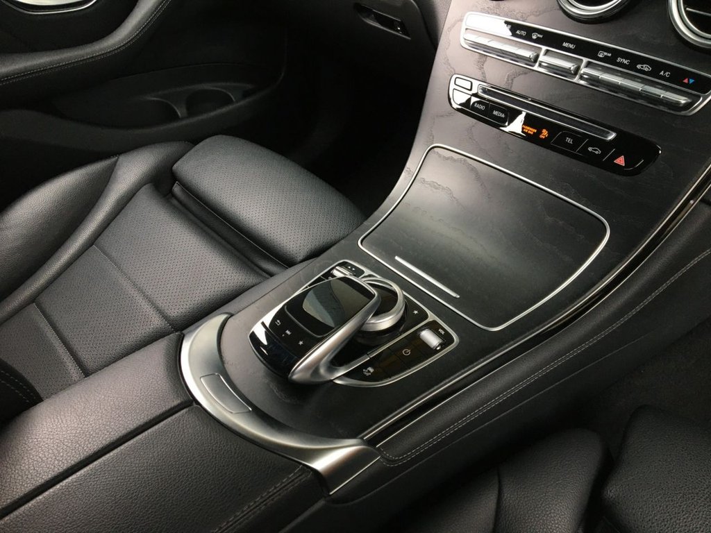 USED 2016 66 MERCEDES-BENZ GLC-CLASS 2.1 GLC 220 D 4MATIC AMG LINE 5d 168 BHP 