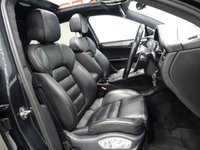 USED 2016 16 PORSCHE MACAN 3.6T TURBO (400 BHP) PDK AUTO 4WD + �&pound;16K EXTRAS + NAV + BOSE + PAN ROOF +  E/H/M LEATHERS + PASM + LEDS PDLS PLUS + SPORTS CHRONO + SPORTS EXHAUST + CRUISE + MEDIA + LANE ASSIST + R/CAMERA + F-R PARK + PRIVACY + POWER BOOT + E/TOWBAR + 21 S PANROOF+21S+PDLSP+CHRONO+CAM+LEATHER+NAV+BOSE+CRUISE