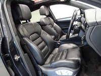 USED 2016 16 PORSCHE MACAN 3.6T TURBO (400 BHP) PDK AUTO 4WD + �&pound;16K EXTRAS + NAV + BOSE + PAN ROOF +  E/H/M LEATHERS + PASM + LEDS PDLS PLUS + SPORTS CHRONO + SPORTS EXHAUST + CRUISE + MEDIA + LANE ASSIST + R/CAMERA + F-R PARK + PRIVACY + POWER BOOT + E/TOWBAR + 21 S PANROOF+21S+PDLSP+CHRONO+CAM+LEATHER+NAV+BOSE+CRUISE