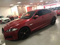 USED 2015 15 JAGUAR XF 2.2 D R-SPORT BLACK 4d 200 BHP * PARKING SENSORS * NAVIGATION *  PRIVACY * CLIMATE * LEATHER * 20 INCH ALLOYS *