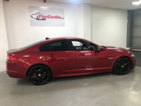 USED 2015 15 JAGUAR XF 2.2 D R-SPORT BLACK 4d 200 BHP * PARKING SENSORS * NAVIGATION *  PRIVACY * CLIMATE * LEATHER * 20 INCH ALLOYS *