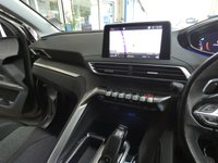 USED 2017 67 PEUGEOT 3008 1.2 PURETECH S/S ALLURE 5d 130 BHP SAT NAV PART LEATHER INTERIOR