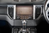 USED 2018 18 PORSCHE MACAN 2.0 PDK 5d 248 BHP 