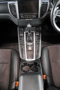 USED 2018 18 PORSCHE MACAN 2.0 PDK 5d 248 BHP 