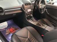 USED 2009 09 MERCEDES-BENZ SLK 3.0 SLK280 2d 232 BHP * AIR CONDITIONING  * PARKING SENSORS * LEATHER * 17 INCH ALLOYS * AIRSCARF *