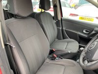 USED 2010 10 RENAULT CLIO 1.1 DYNAMIQUE TOMTOM 16V 5d 74 BHP 