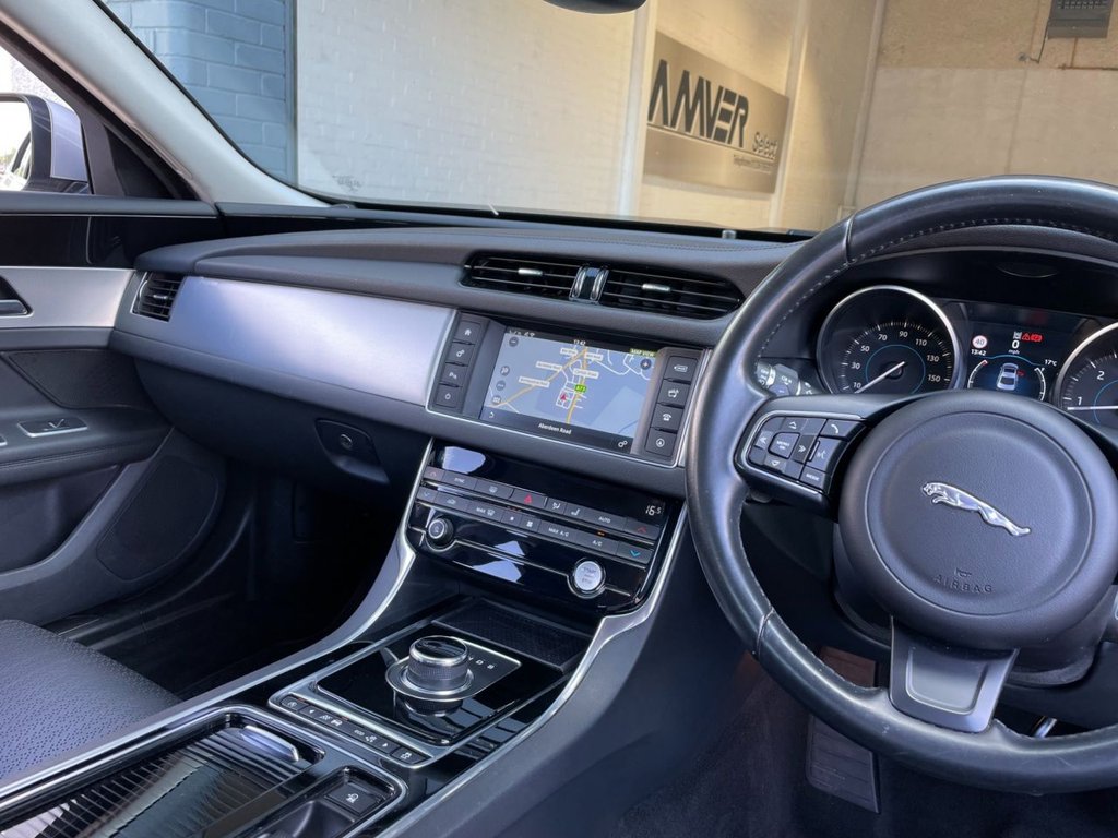 USED 2016 66 JAGUAR XF 2.0 PRESTIGE 4d 177 BHP 