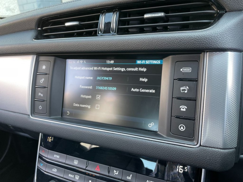 USED 2016 66 JAGUAR XF 2.0 PRESTIGE 4d 177 BHP 