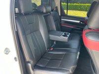 USED 2016 66 TOYOTA HI-LUX 2.4 INVINCIBLE 4WD D-4D DCB 148 BHP SATNAV + PARKING SENSORS ** NO VAT
