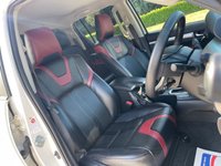 USED 2016 66 TOYOTA HI-LUX 2.4 INVINCIBLE 4WD D-4D DCB 148 BHP SATNAV + PARKING SENSORS ** NO VAT