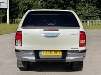 USED 2016 66 TOYOTA HI-LUX 2.4 INVINCIBLE 4WD D-4D DCB 148 BHP SATNAV + PARKING SENSORS ** NO VAT