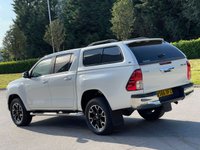 USED 2016 66 TOYOTA HI-LUX 2.4 INVINCIBLE 4WD D-4D DCB 148 BHP SATNAV + PARKING SENSORS ** NO VAT