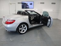 USED 2012 12 MERCEDES-BENZ SLK 2.1 SLK250 CDI BLUEEFFICIENCY 2d 204 BHP THE STUNNING MERCEDES SLK CONVERTIBLE  IN SILVER
