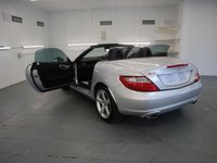 USED 2012 12 MERCEDES-BENZ SLK 2.1 SLK250 CDI BLUEEFFICIENCY 2d 204 BHP THE STUNNING MERCEDES SLK CONVERTIBLE  IN SILVER