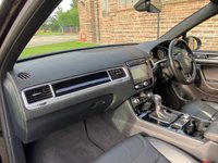 USED 2018 67 VOLKSWAGEN TOUAREG 3.0 V6 R-LINE PLUS TDI BLUEMOTION TECHNOLOGY 5d 259 BHP 