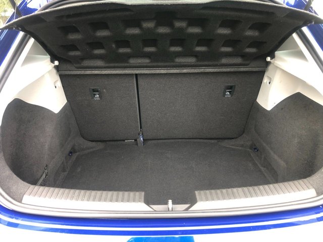 seat leon top tether