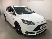 USED 2014 14 FORD FOCUS 2.0 ST-3 5d 247 BHP * PRIVACY GLASS * CLIMATE CONTROL* PARKING SENSORS * 18 INCH ALLOYS * LEATHER TRIM *
