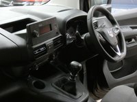 USED 2019 19 VAUXHALL COMBO LIFE 1.2 DESIGN XL S/S 5d 109 BHP 1 OWNER FSH GENUINE LOW MILES