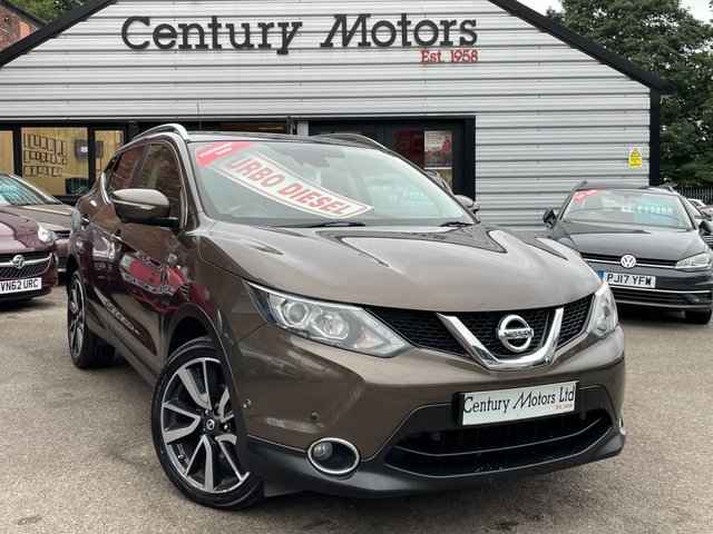 2014 14 Nissan Qashqai 1.5 DCi TEKNA (Smart Vision) 5dr - GLASS ROOF